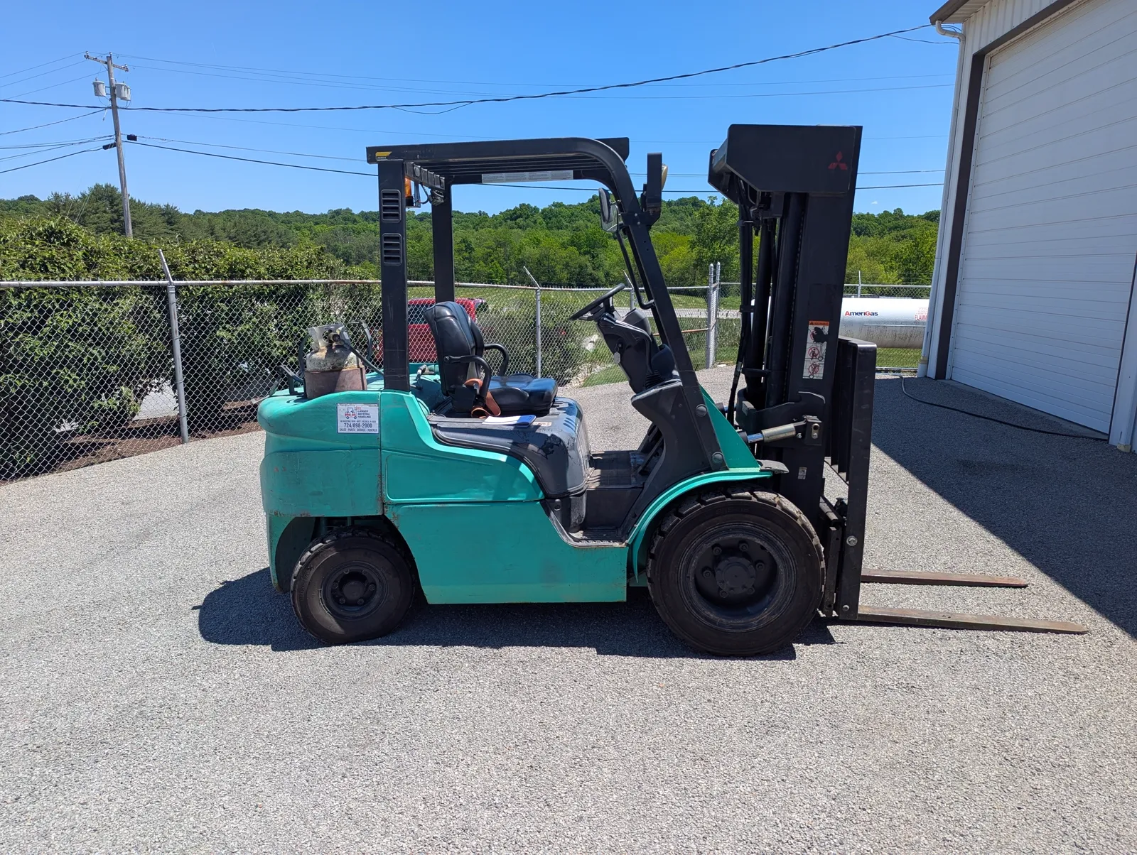 Used Mitsubishi FG30N LP pneumatic-tire forklift for sale in Baltimore, MD